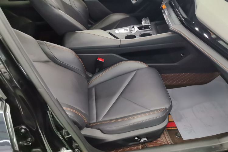 Used CHANGAN UNI-V 2022 1.5T Prestige Version Right Front Seat