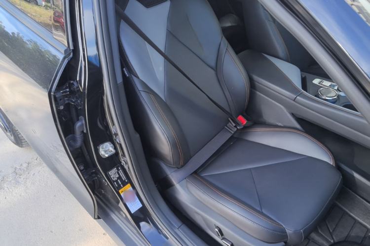 Used CHANGAN UNI-V 2022 1.5T Prestige Version Right Front Seat