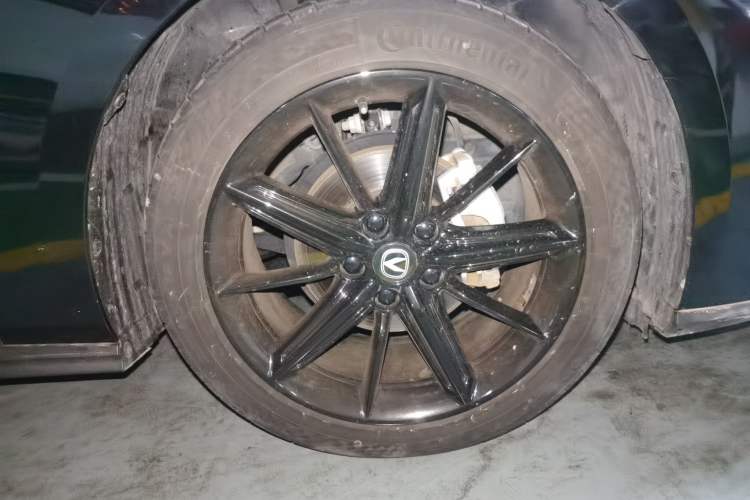 Used CHANGAN UNI-V 2022 1.5T Prestige Version Right Front Wheel Hub
