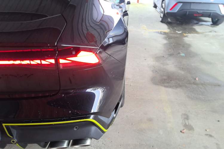 Used CHANGAN UNI-V 2022 2.0T Leading-Speed Edition Right Rear Taillight
