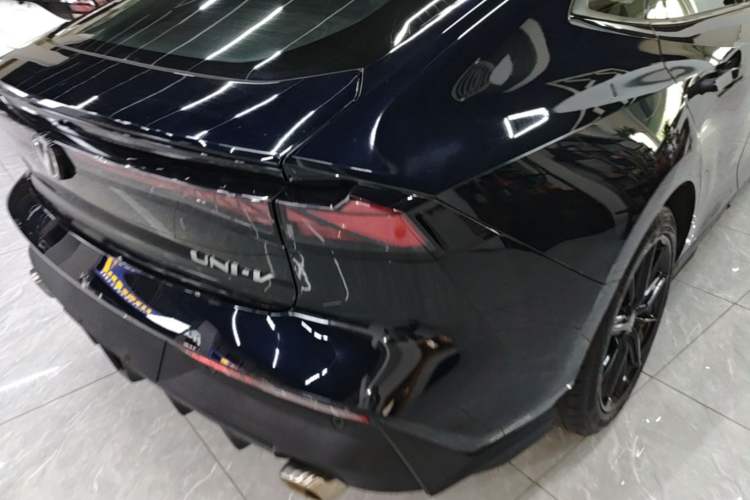 Used CHANGAN UNI-V 2022 1.5T Prestige Version Right Rear Taillight