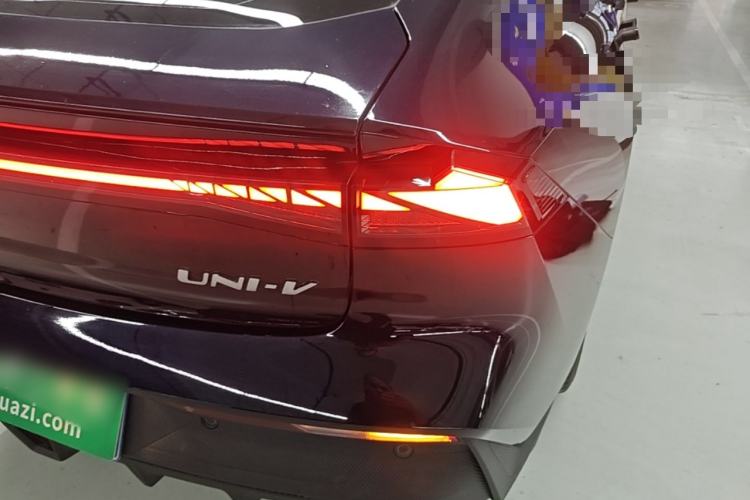 Used CHANGAN UNI-V 2022 1.5T Prestige Version Right Rear Taillight