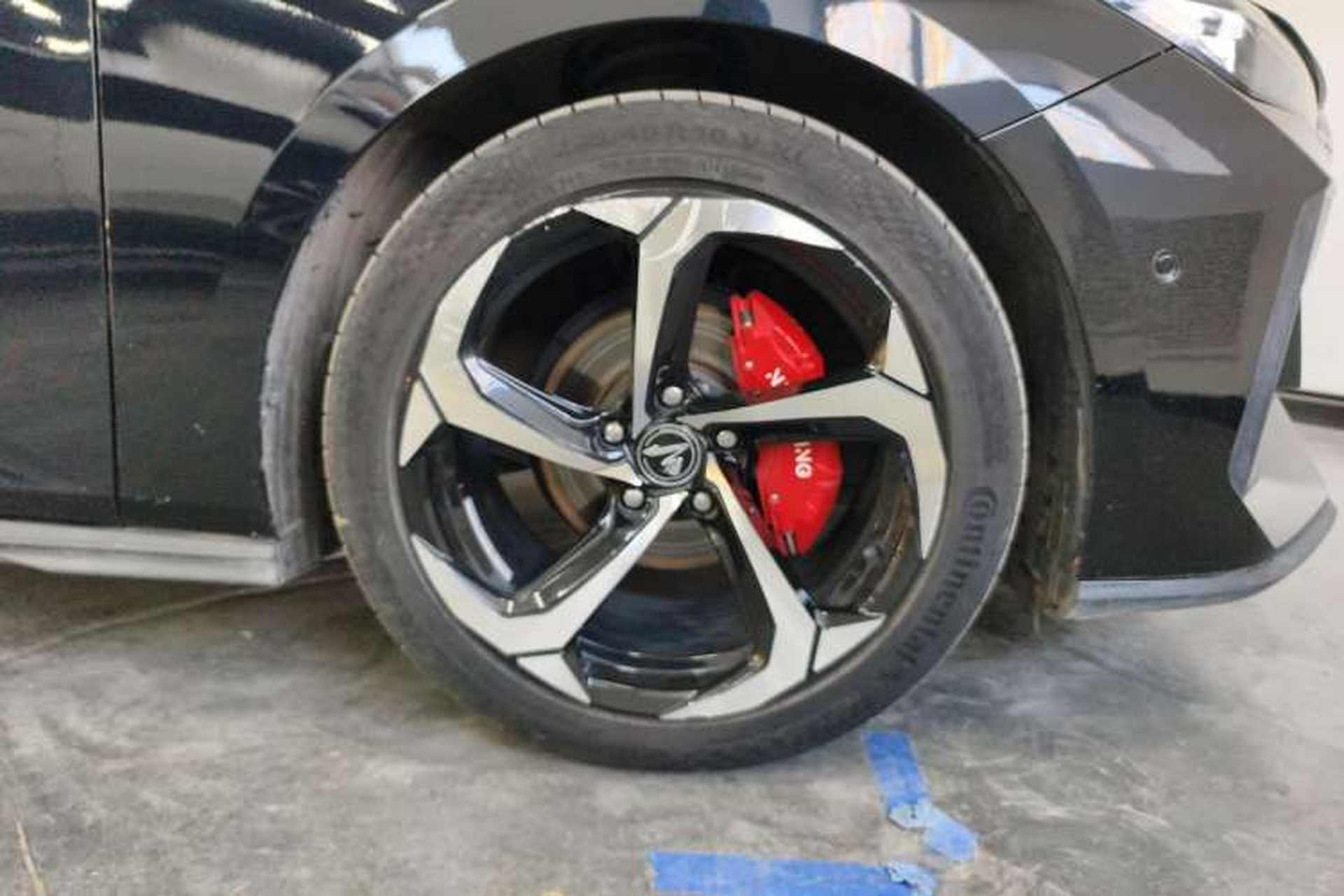 Used CHANGAN UNI-V 2022 1.5T Smart Navigation Version Right Rear Wheel Hub