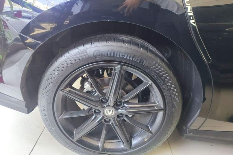 Used CHANGAN UNI-V 2022 1.5T Prestige Version Right Rear Wheel Hub