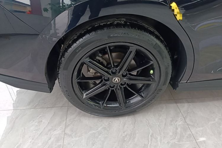 Used CHANGAN UNI-V 2022 1.5T Prestige Version Right Rear Wheel Hub
