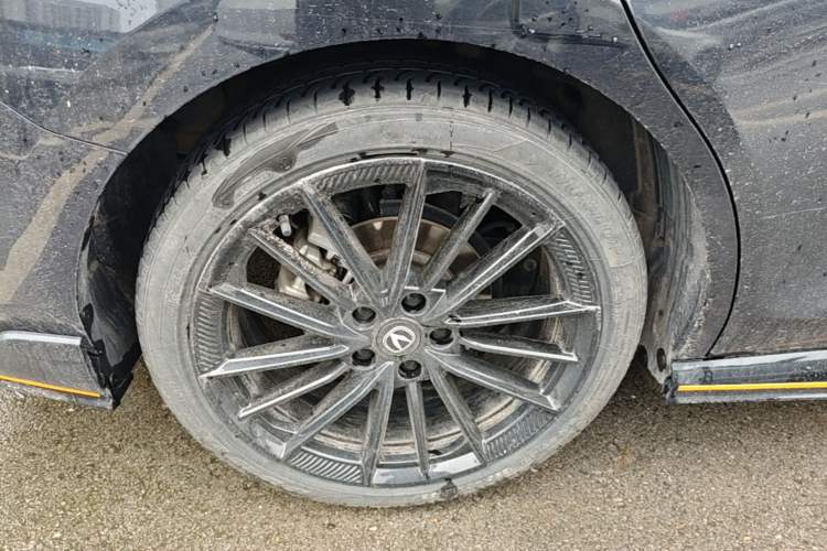 Used CHANGAN UNI-V 2022 1.5T Sport Edition Right Rear Wheel Hub