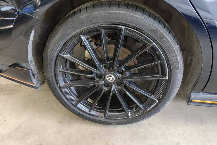 Used CHANGAN UNI-V 2022 1.5T Sport Edition Right Rear Wheel Hub