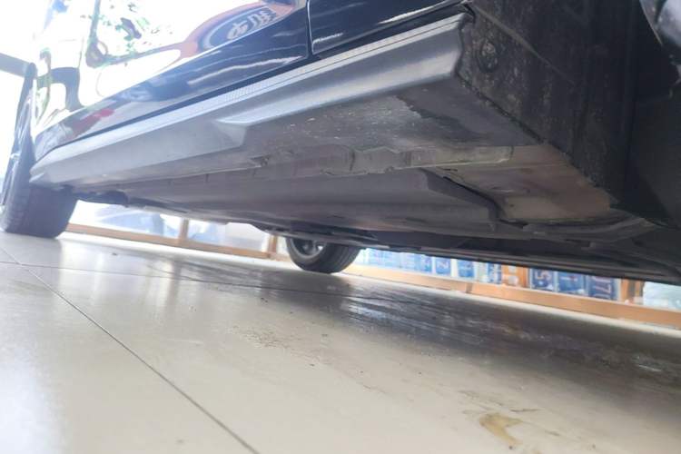 Used CHANGAN UNI-V 2022 1.5T Prestige Version Right Side Sill