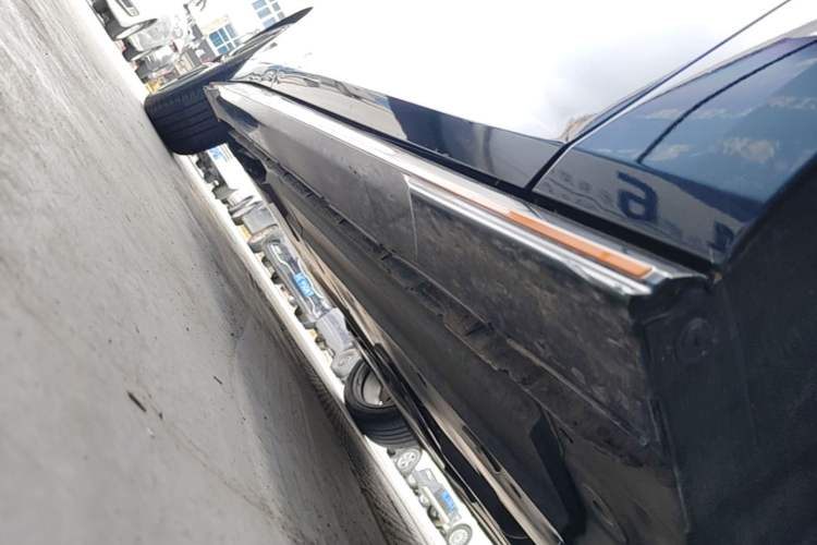 Used CHANGAN UNI-V 2022 2.0T Sporty Version Right Side Sill