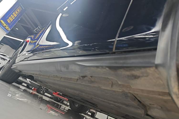 Used CHANGAN UNI-V 2022 1.5T Prestige Version Right Side Sill