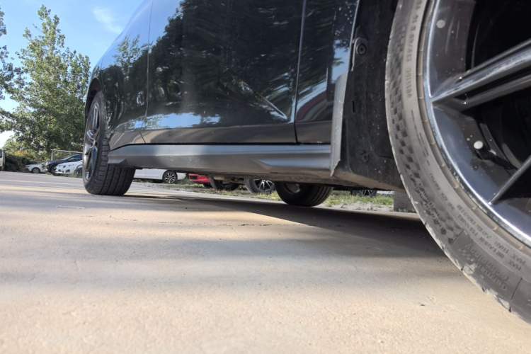 Used CHANGAN UNI-V 2022 1.5T Prestige Version Right Side Sill