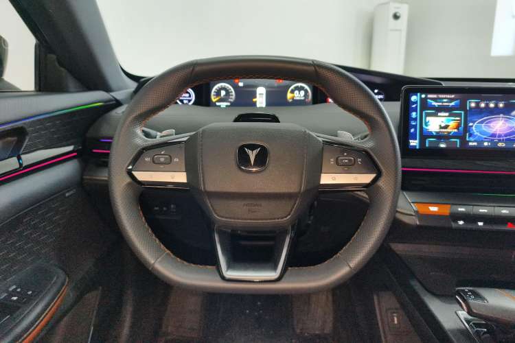 Used CHANGAN UNI-V 2022 1.5T Smart Navigation Version Steering Wheel