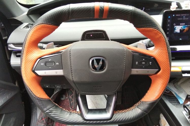 Used CHANGAN UNI-V 2022 1.5T Prestige Version Steering Wheel