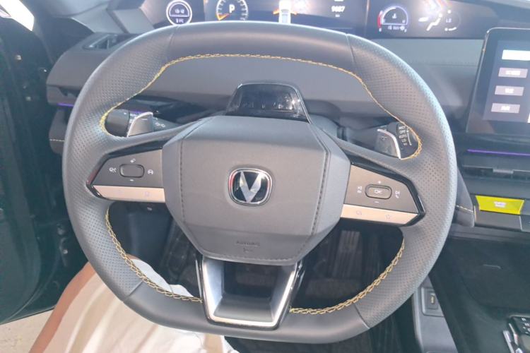 Used CHANGAN UNI-V 2022 2.0T Leading-Speed Edition Steering Wheel
