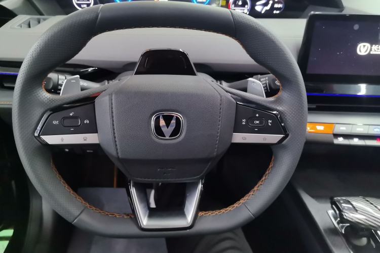 Used CHANGAN UNI-V 2022 1.5T Prestige Version Steering Wheel