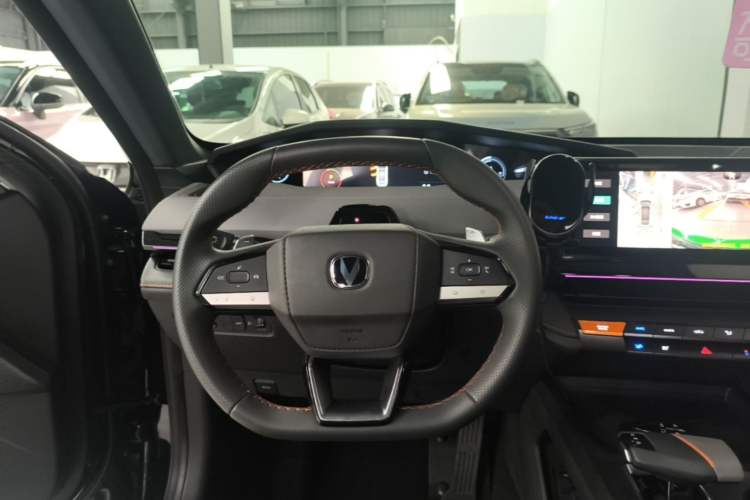 Used CHANGAN UNI-V 2022 1.5T Prestige Version Steering Wheel