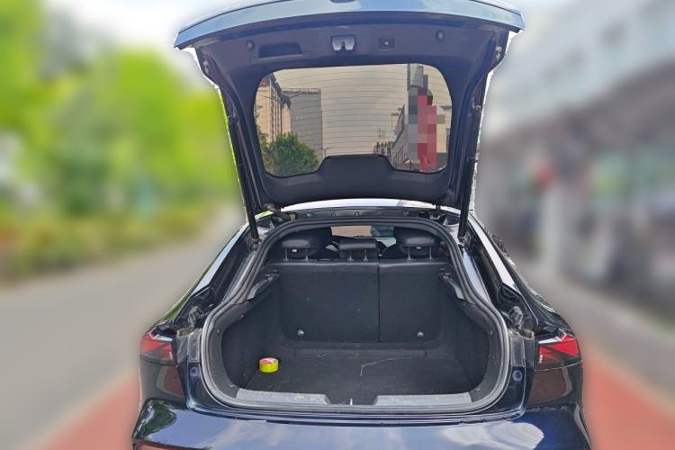Used CHANGAN UNI-V 2022 1.5T Prestige Version Trunk