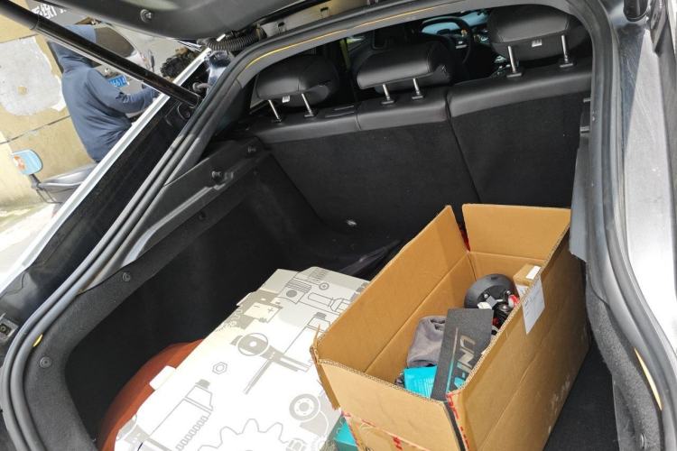 Used CHANGAN UNI-V 2022 1.5T Sport Edition Trunk