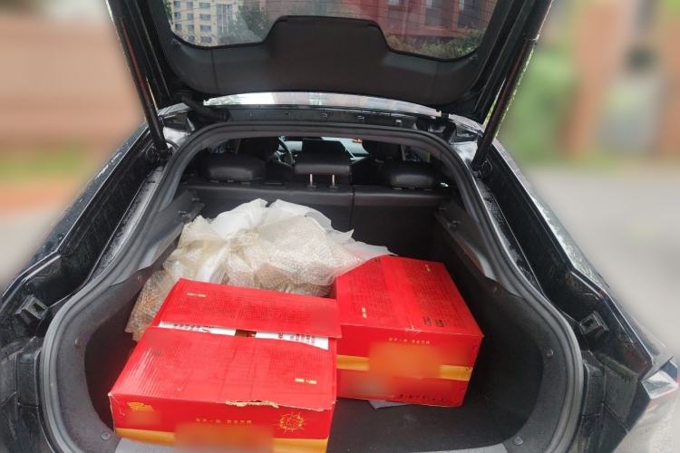 Used CHANGAN UNI-V 2022 1.5T Sport Edition Trunk