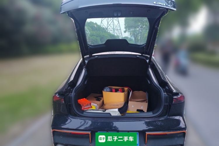 Used CHANGAN UNI-V 2022 1.5T Sport Edition Trunk