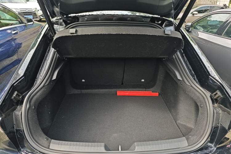 Used CHANGAN UNI-V 2022 1.5T Prestige Version Trunk
