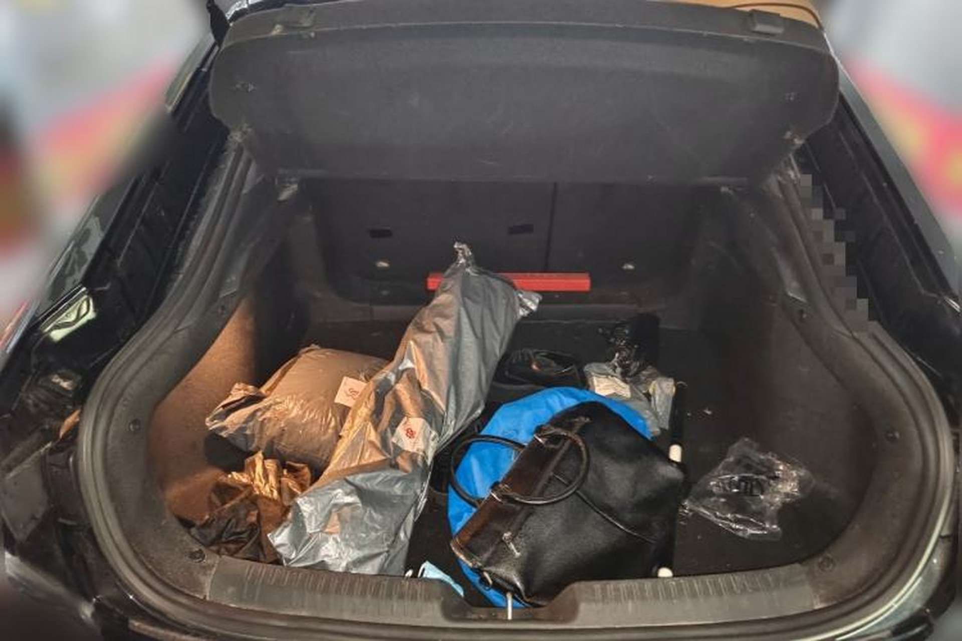 Used CHANGAN UNI-V 2022 1.5T Sport Edition Trunk