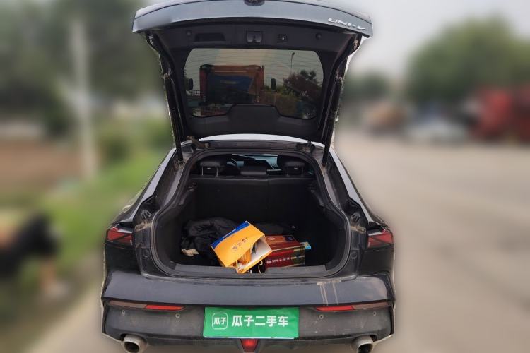 Used CHANGAN UNI-V 2022 1.5T Prestige Version Trunk