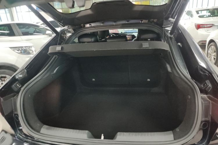 Used CHANGAN UNI-V 2022 1.5T Prestige Version Trunk