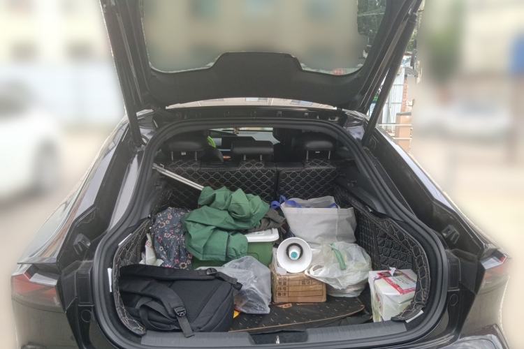 Used CHANGAN UNI-V 2022 1.5T Prestige Version Trunk