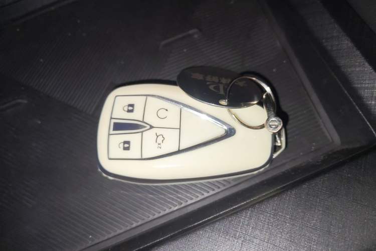 Used CHANGAN UNI-V 2022 1.5T Prestige Version Vehicle Key