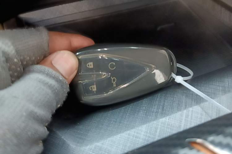 Used CHANGAN UNI-V 2022 1.5T Prestige Version Vehicle Key