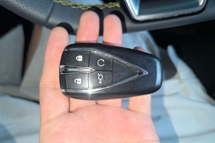 Used CHANGAN UNI-V 2022 2.0T Leading-Speed Edition Vehicle Key