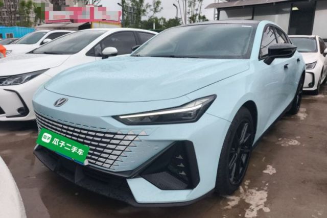 Used CHANGAN UNI-V 2022 1.5T Prestige Version