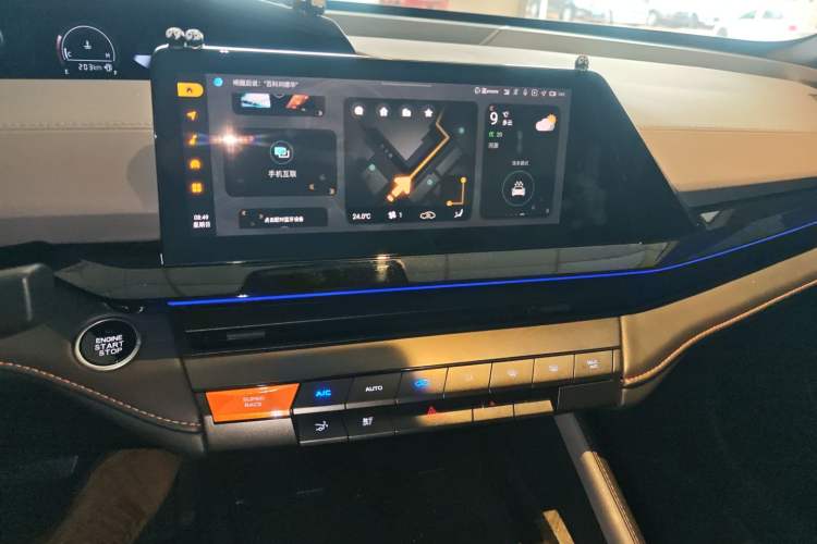 Used CHANGAN UNI-V 2022 1.5T Prestige Version Audio And AC Panel
