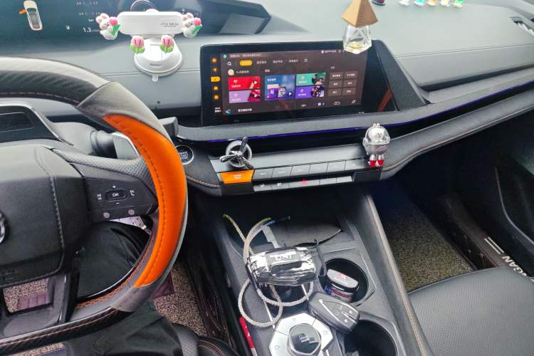 Used CHANGAN UNI-V 2022 1.5T Sport Edition Audio And AC Panel