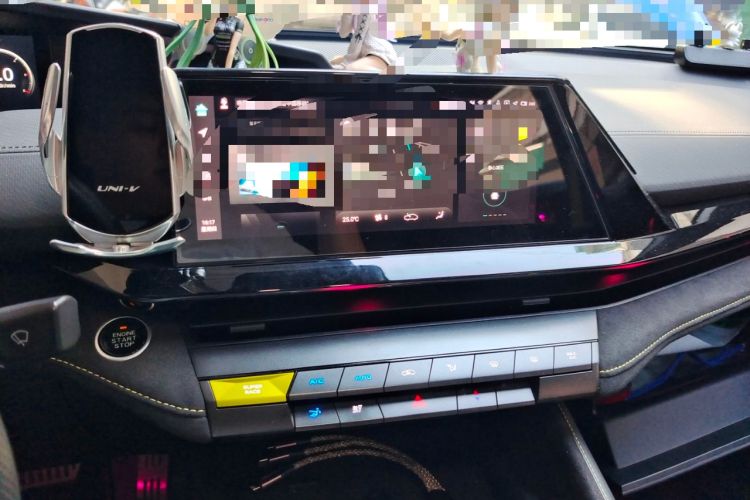 Used CHANGAN UNI-V 2022 1.5T Sport Edition Audio And AC Panel