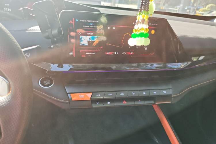 Used CHANGAN UNI-V 2022 1.5T Prestige Version Audio And AC Panel
