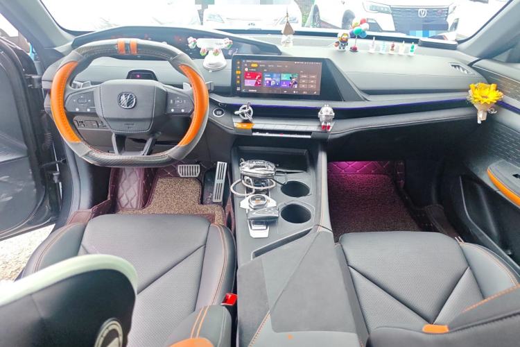 Used CHANGAN UNI-V 2022 1.5T Sport Edition Center Console