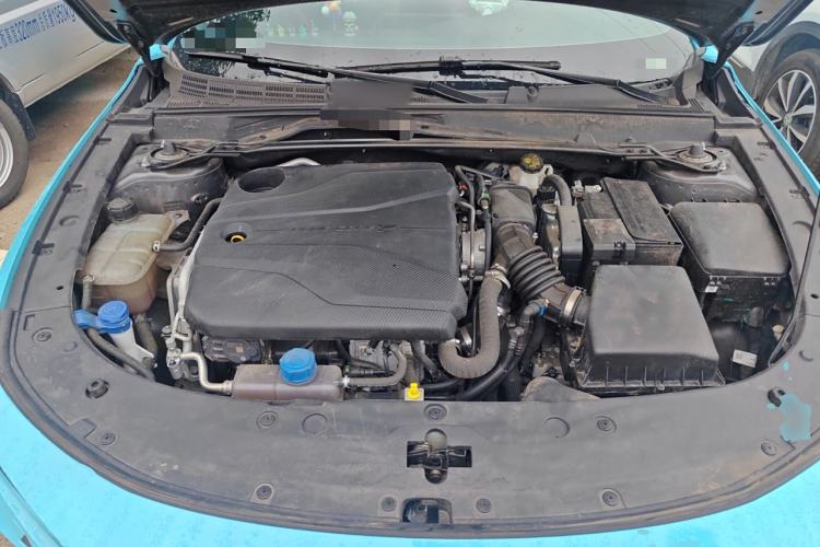 Used CHANGAN UNI-V 2022 1.5T Sport Edition Engine Bay