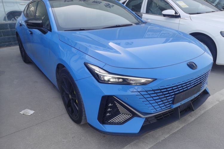 Used CHANGAN UNI-V 2022 1.5T Prestige Version Exterior 1