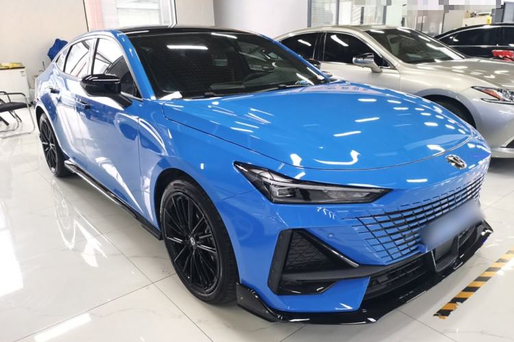 Used CHANGAN UNI-V 2022 1.5T Sport Edition Exterior 2