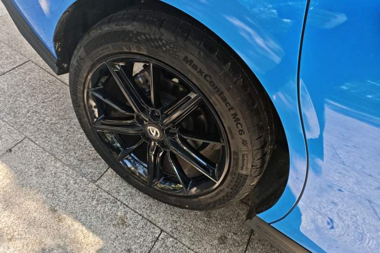 Used CHANGAN UNI-V 2022 1.5T Prestige Version Exterior 5