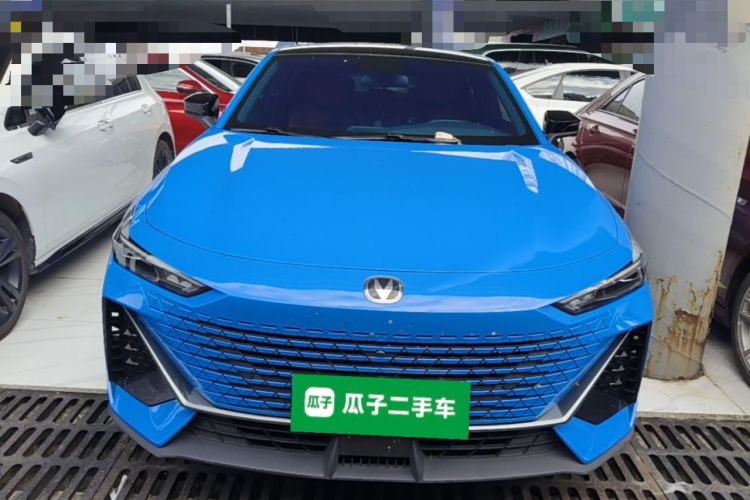 Used CHANGAN UNI-V 2022 1.5T Prestige Version Front