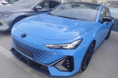 Used CHANGAN UNI-V 2022 1.5T Prestige Version