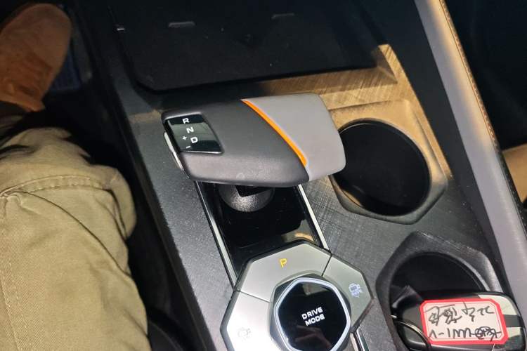 Used CHANGAN UNI-V 2022 1.5T Prestige Version Gear Lever