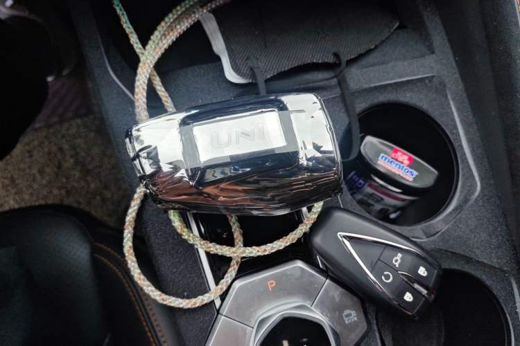 Used CHANGAN UNI-V 2022 1.5T Sport Edition Gear Lever