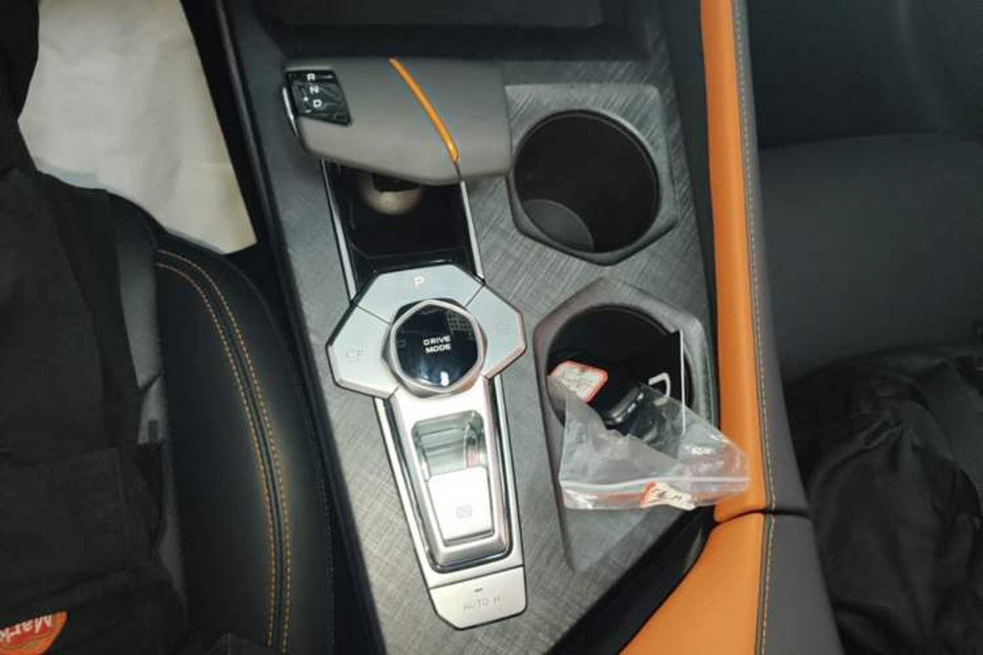 Used CHANGAN UNI-V 2022 1.5T Prestige Version Gear Lever
