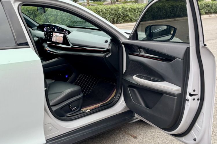 Used CHANGAN UNI-V 2022 1.5T Prestige Version Interior 10