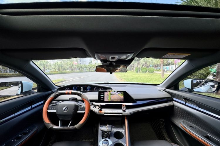 Used CHANGAN UNI-V 2022 1.5T Smart Navigation Version Interior 9