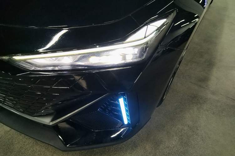 Used CHANGAN UNI-V 2022 1.5T Prestige Version Left Front Headlight